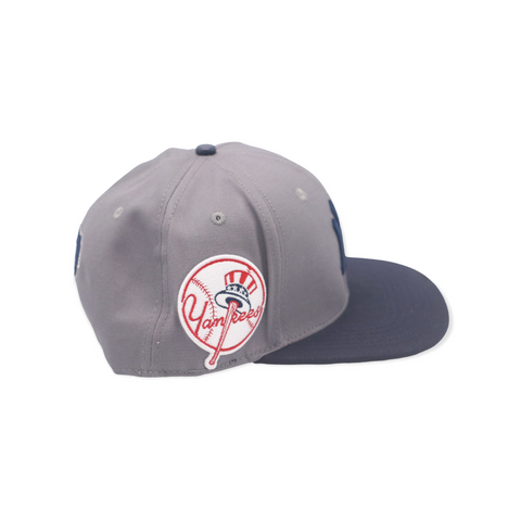 PRO STANDARD YANKEES COOL GRAY SNAPBACK
