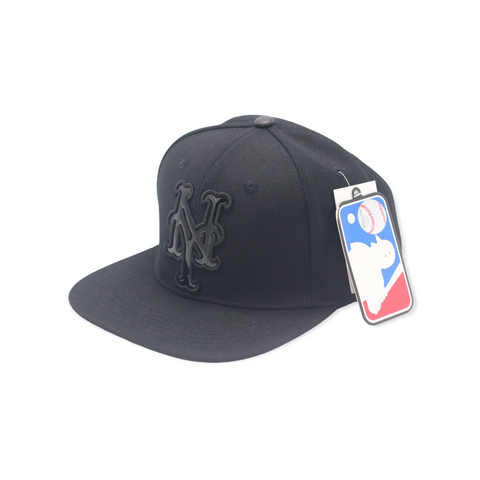 PRO  STANDARD METS TRIPLE BLACK SNAPBACK