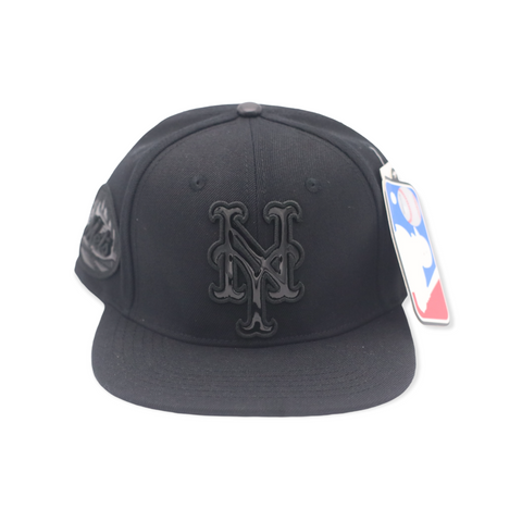 PRO  STANDARD METS TRIPLE BLACK SNAPBACK
