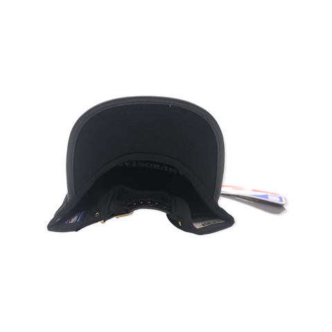 PRO STANDARD BULLS TRIPLE BLACK SNAPBACK