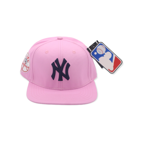 PRO STANDARD YANKEES SNAPBACK