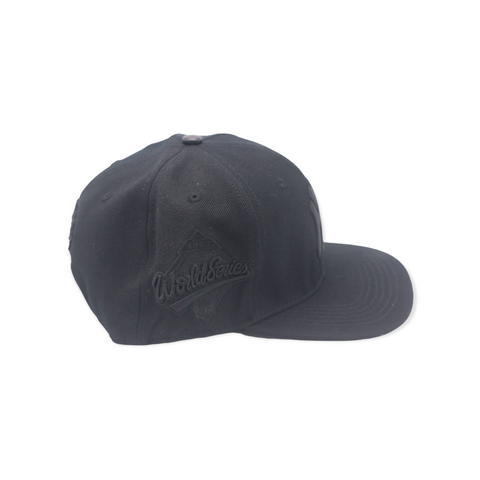 PRO STANDARD TRIPLE BLACK YANKEES SNAPBACK