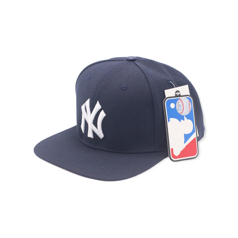 PRO STANDARD YANKEES SNAPBACK
