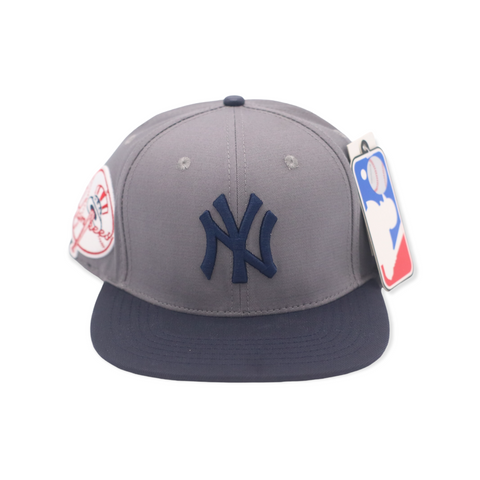 PRO STANDARD YANKEES COOL GRAY SNAPBACK